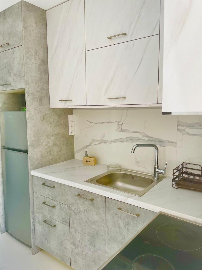 Haris White Apartment Roussospítion Extérieur photo