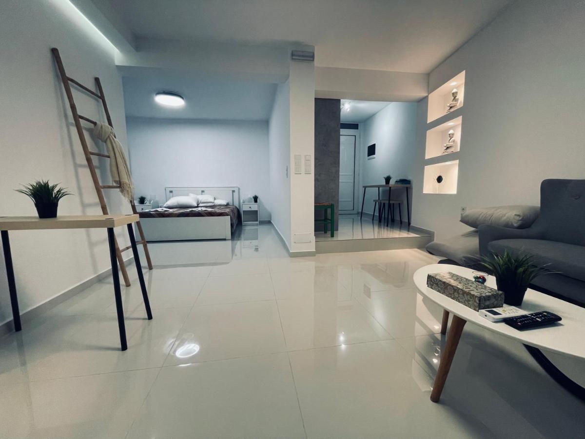 Haris White Apartment Roussospítion Extérieur photo